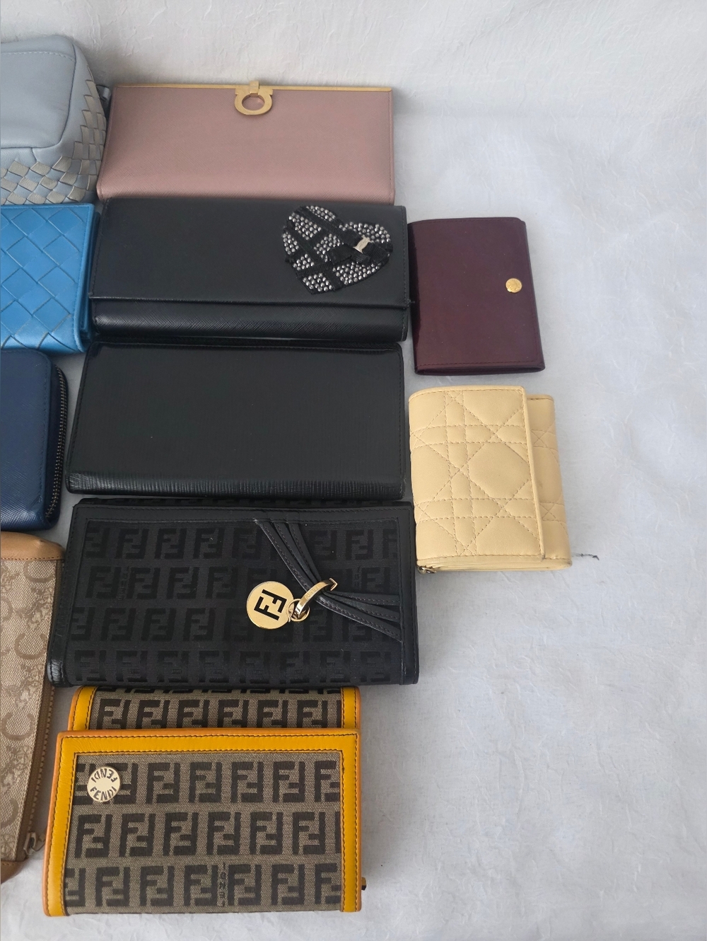 Auth LV, Celine, Fendi, Gucci, Bottega, Dior, Versace, Ferragamo Wallets Games - Picture 4 of 9